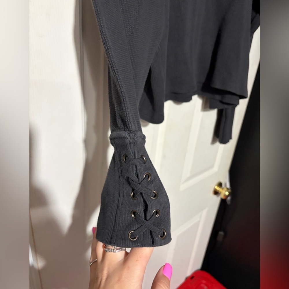 Free people- We The Free Lapis Cuff Long Sleeve Top - Picture 4 of 8